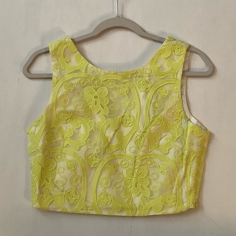 nwt Embroidered neon yellow Lucyparis crop top USA L EUR 42